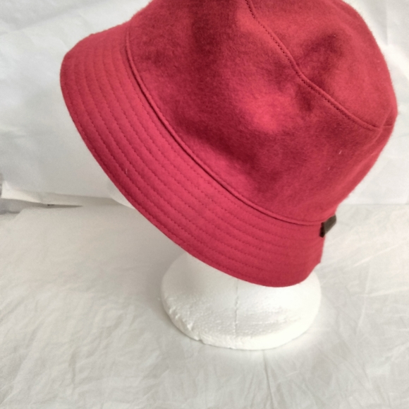 COACH Red Bucket Wool Hat Size M/L - Picture 9 of 12